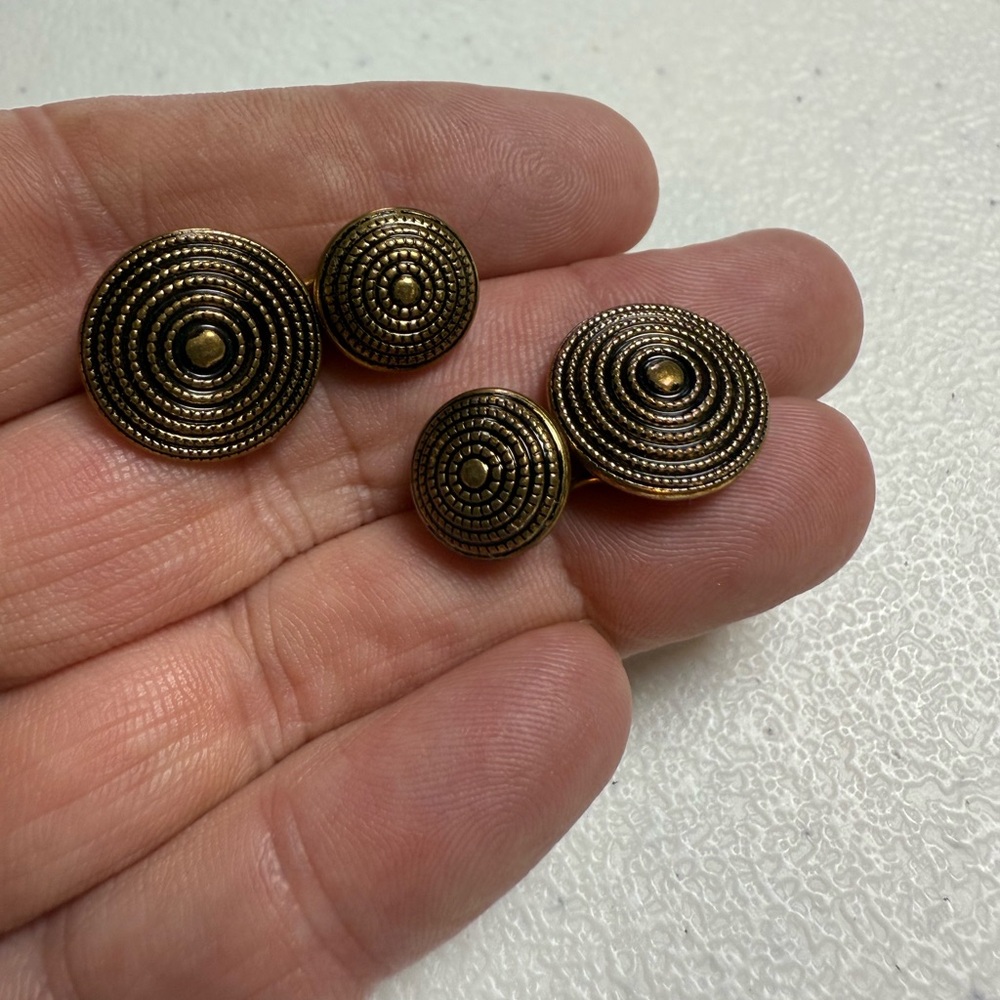 VTG CUFFLINKS Circular Brass Tone & Black Button Style Closure 1960-1970 #gift